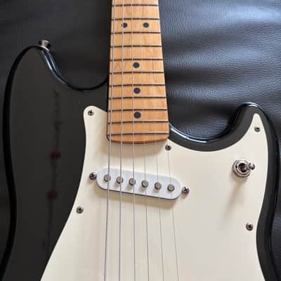 Used Fender Traditional Duo Sonic 1994 Black In Excellent Condition image 5