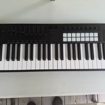 Novation Launchkey 49 MKIV MIDI Keyboard Controller 2024 - Present - Black image 2