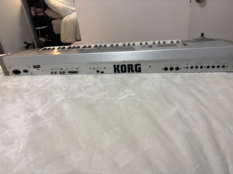 Korg Trinity V3 61-Key 32-Voice Polyphonic Workstation 1998