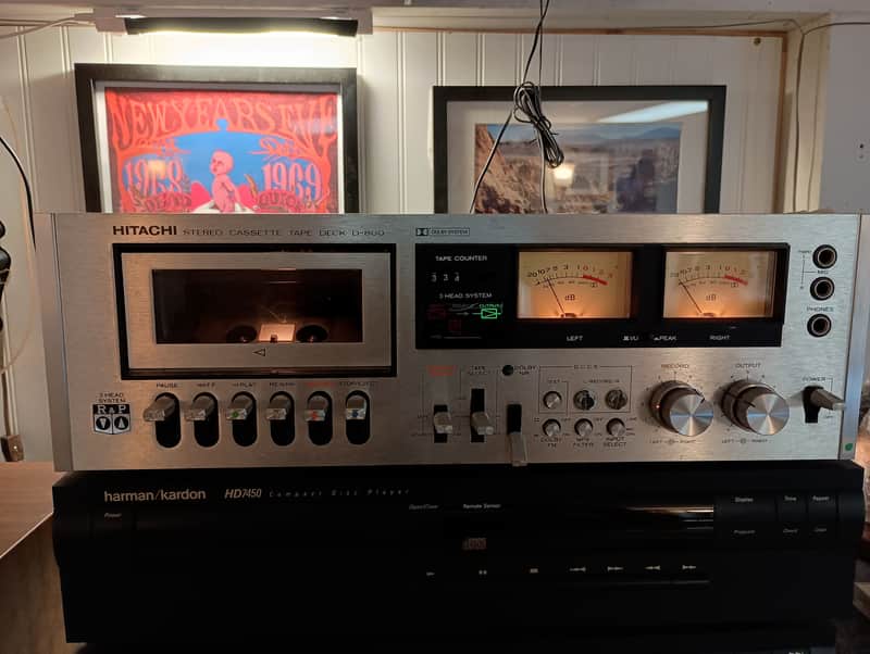 Hitachi D-800 stereo cassette tape deck- serviced image 1