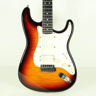 1993 Vintage Fender Stratocaster ULTRA Sunburst AAA Flame Maple Top and Back +OHSC 1990's Strat Bild 3