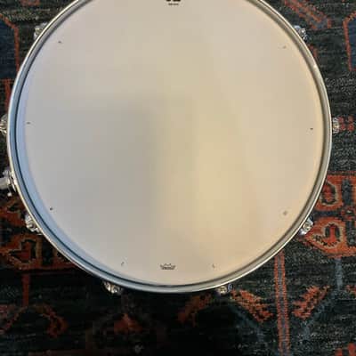 Mint DW Collector’s Series SSC Maple Gun Metal Sparkle 6.5x14 Snare Drum imagen 5