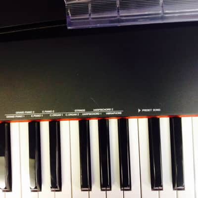 Yamaha P70 Contemporary Digital Piano Black image 3