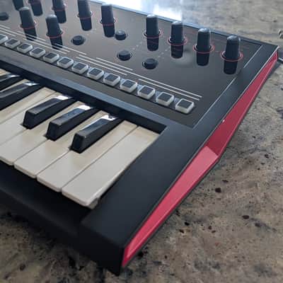 Roland JD-Xi 37-Key Analog/Digital Crossover Synthesizer - Black image 3
