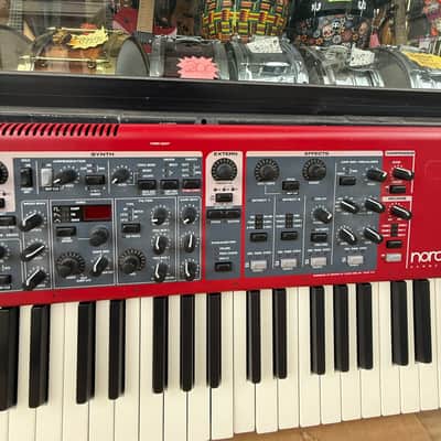 Nord Stage 2 HA76 76-Key Hammer Action Stage Keyboard w/ Gig Bag, Music Rest, Sustain Pedal & Power Cable image 4