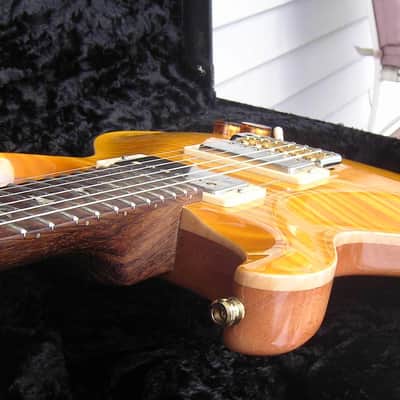 PRS Santana Brazilian Limited 2004 - Santana Yellow image 5