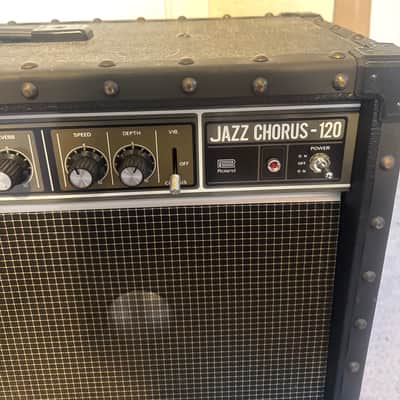 Roland JC-120 Jazz Chorus 2-Channel 120-Watt 2x12" Guitar Combo 1975 - 1993 - Black image 9