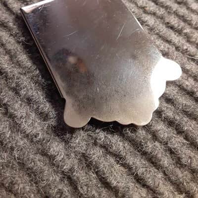 Unbranded Mandolin Tailpiece Cover - Chrome image 3