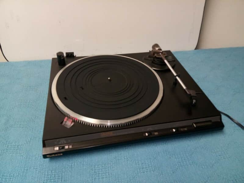 Vintage Technics SL-QD35 Automatic Turntable With Audio Technica Cartridge image 1