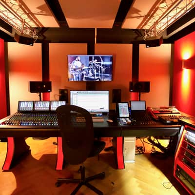 Avid S6 M40 Console 32Chnl Fader-, Knob- and Process Module incl. Zaor custom Desk image 10