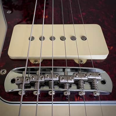 Fender Vintera '60s Jazzmaster Olympic White with Pau Ferro Fretboard image 14