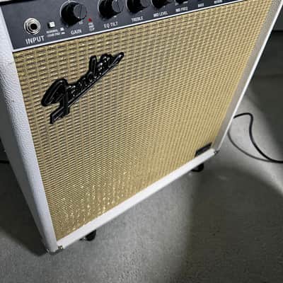 Fender Steel King 2004-2008 - White Tolex - VERY RARE image 5