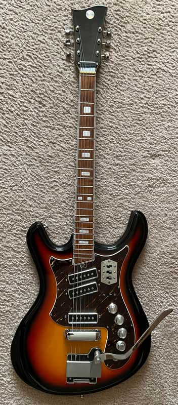 Silvertone 319.1441000 1971 - Sunburst image 1