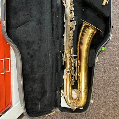 Selmer Bundy Lacquered Brass Low Bb Baritone Saxophone image 1
