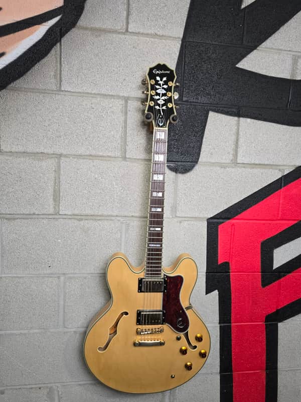 Epiphone Sheraton II 2012 - Natural- w/ Gator Hard Case image 1