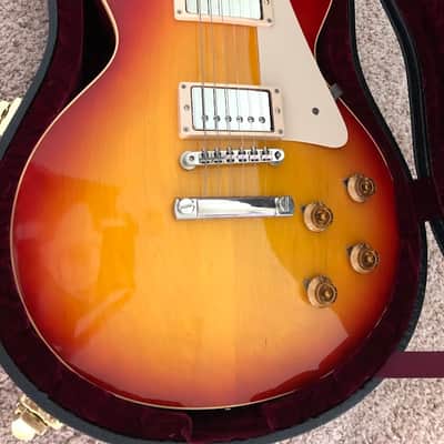 Gibson Les Paul Classic Custom 2001 - Sunburst image 2
