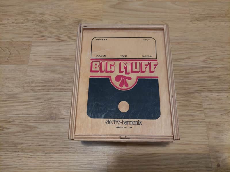 Electro-Harmonix Big Muff Pi 2000 - Present - Silver / Black / Red imagen 1