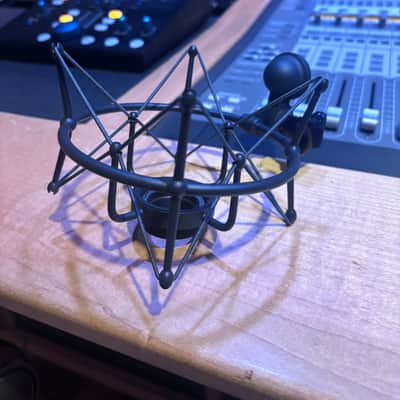 Neumann EA-1 MT Shock Mount 2010s - Black image 1