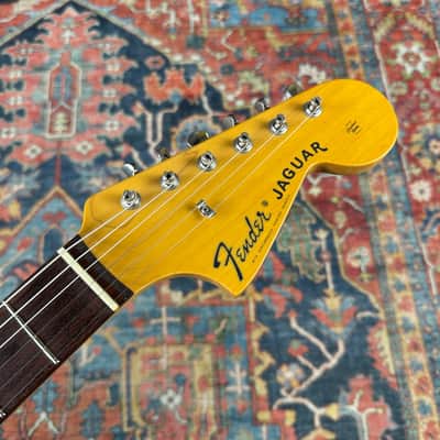 *Video* Fender Traditional II 60's Jaguar Alder 3 Tone Sunburst - 2017 image 3