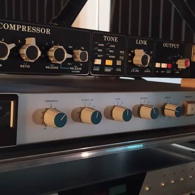 API 2500 Stereo Bus Compressor in Mint Condition Bild 4