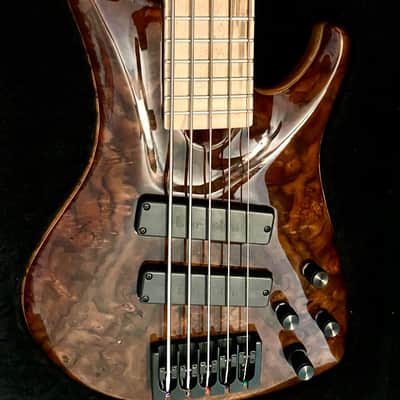 Roscoe LG3005 - Burled Walnut top Gloss image 2