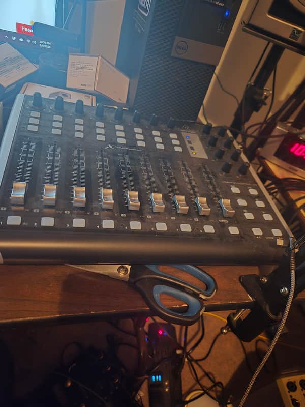 Behringer X-TOUCH COMPACT Universal DAW Control Surface