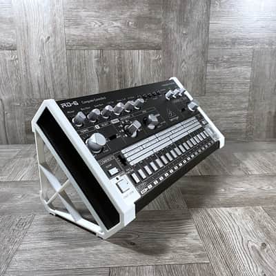 45º Angle Stand for Behringer RD-6 Drum / TD-3 Bass - Color WHITE - by KZcraftworks - US Seller