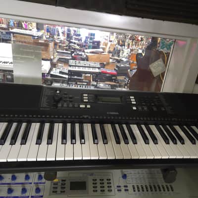 Yamaha PSR-E363 61-Key Portable Keyboard 2017 - Present - Local Pickup Only image 1