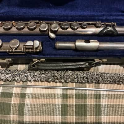 Armstrong 104 Student Model Closed-Hole Flute with C Foot, Offset G 2010s - Silver-Plated image 6