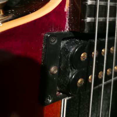 Gibson Explorer E2 1981 - Cherry Sunburst image 4