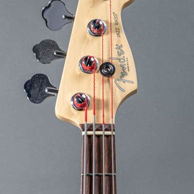 Fender American Jazz Bass 2005, Sunburst image 4