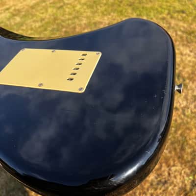 RARE 1987 Fender Japan ST-33M … MEDIUM SCALE LENGTH Stratocaster ... mythical “E-Serial” Era … 24.75" inch Stratocaster = GIBSON feel & Snap)+ Gotoh Magnum Locking Tuners + Fender GIGBAG image 16