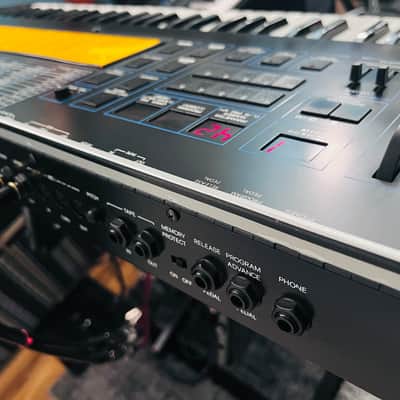 CRUMAR DBK-UNIQUE Synth (US ver of BIT-99) In very good cond. image 4