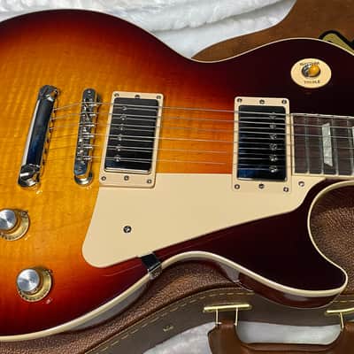 NEW! Gibson Les Paul Standard '60s Bourbon Burst - Curly Flame Maple Top - Authorized Dealer - Only 8.7 lbs - G07300 image 4