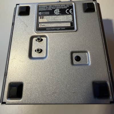 Behringer Tube Ultragain MIC100 Vacuum Tube Preamp with Limiter image 3