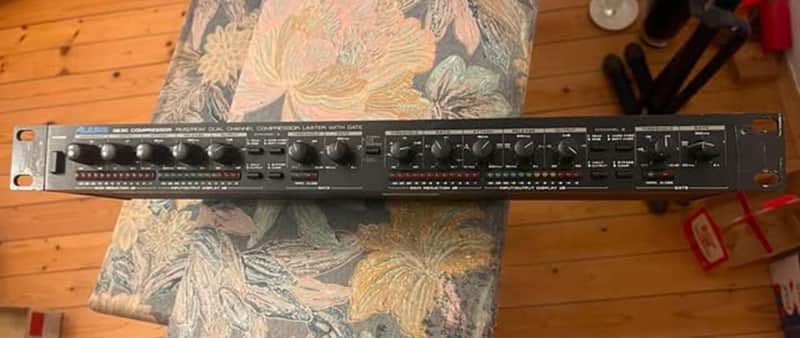 Alesis 3630 Dual-Channel Compressor / Limiter with Gate image 1