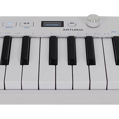 Arturia KEYSTEP MK2 32-Note Slimkey Keyboard Controller/Sequencer MIDI DIN/USB-C image 3