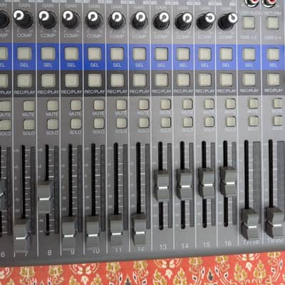 Zoom LiveTrak L-20 Digital Mixer / Recorder 2010s - Grey / Blue image 7