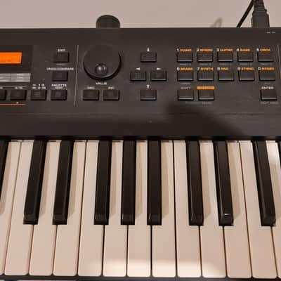Roland XP-30 61-Key 64-Voice Expandable Synthesizer 1999 - 2004 - Black image 7