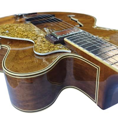 Sabolovic guitars - Luthier Collection – Private Showroom  Sabolovic 17″ Jazz Archtop – Birdseye Maple, Walnut Sides, Gold‑Leaf Pickguard. image 6