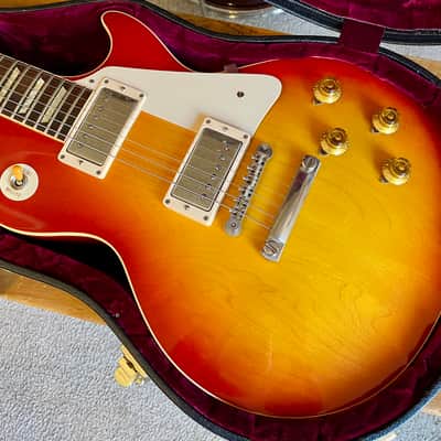 Gibson Les Paul Standard R8 True Historic Custom Shop VOS 2011 - Cherry Sunburst image 2