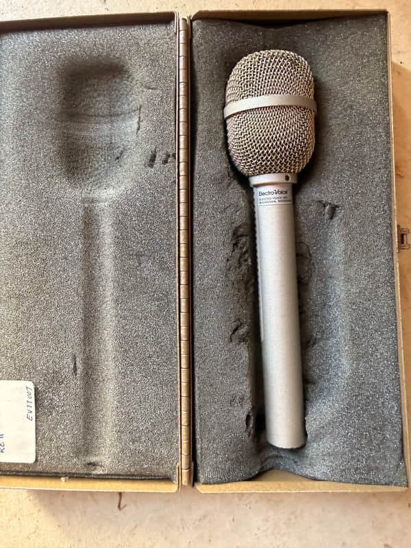 Electro-Voice PL11 Supercardioid Dynamic Microphone 1970s - Beige image 1