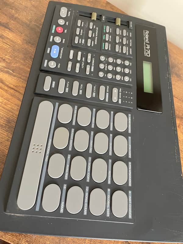 Roland R-70 Vintage Drum Machine (with original power cable) (READ description) image 1