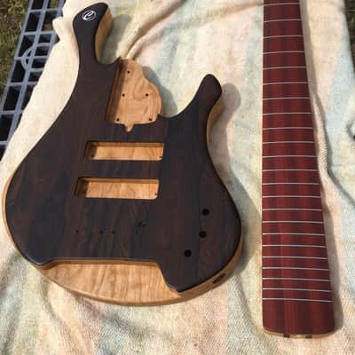 Tom Clement Phoenix Headless Bass, 6 strings 32” 2019 Natural image 13