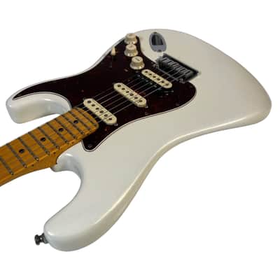 2019 Fender American Ultra Stratocaster - Arctic Pearl image 5