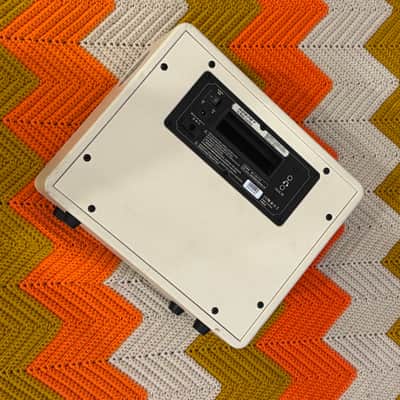 Mooer Hornet Amplifier - Solid Living Room Amp! - image 4