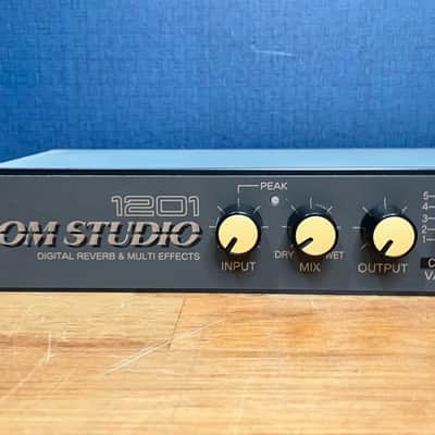 Zoom 1201 Digital Reverb & Multi-Effects Processor image 2