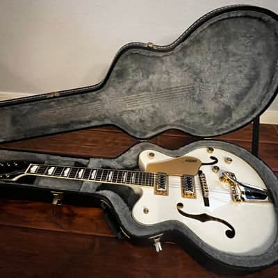 Gretsch G5422TG Electromatic Double Cutaway Hollow Body with Bigsby, Gold Hardware - Snow Crest White image 16
