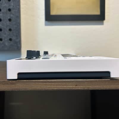 Arturia KeyStep Pro 37-Key MIDI Controller 2020 - Present White image 5