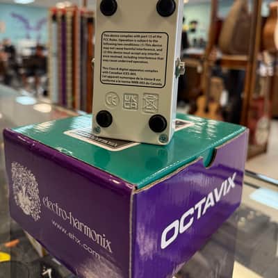 Electro-Harmonix Octavix Octave Fuzz 2015 - Present - Blue / Purple / Black image 5
